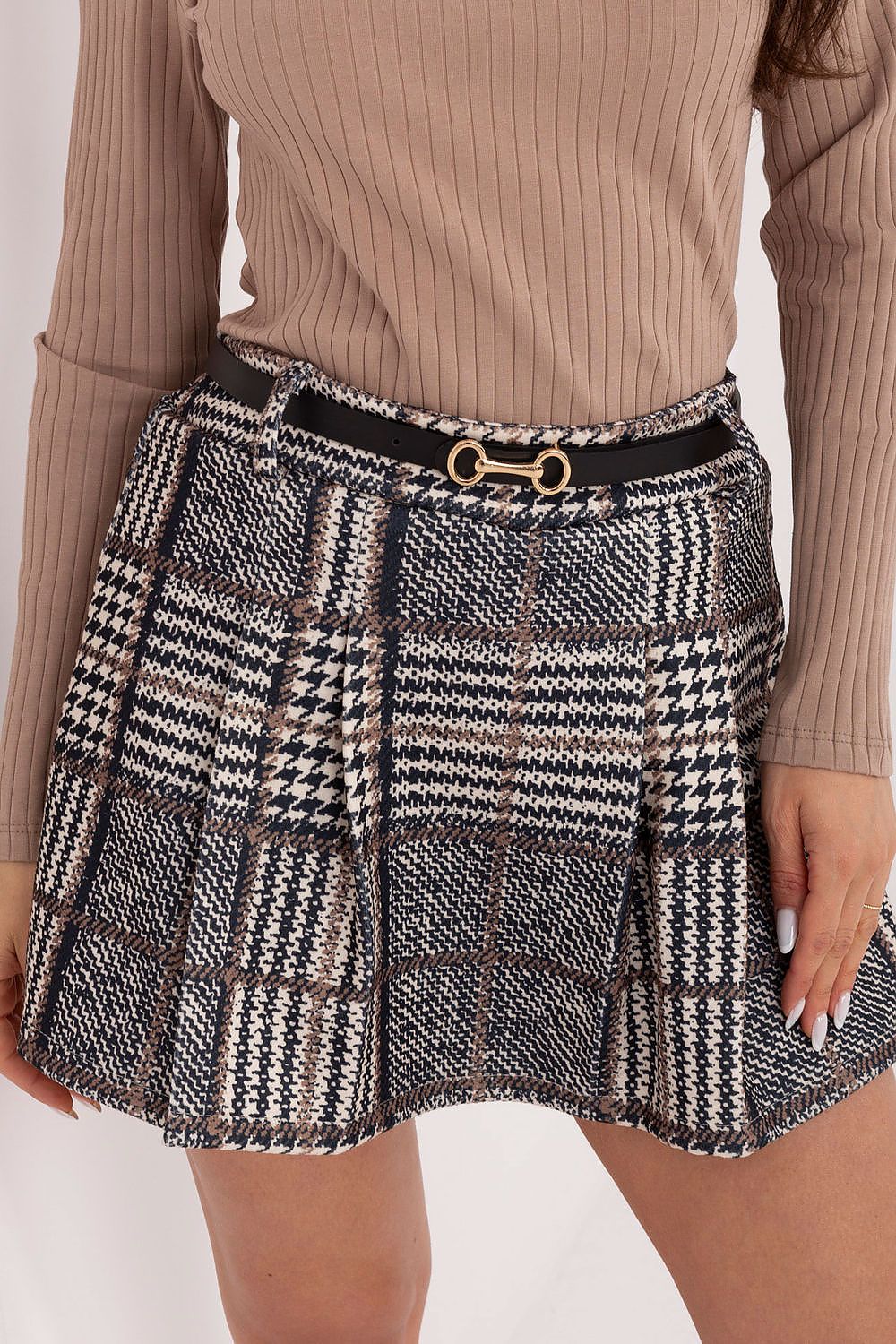  Rockshorts model 221576 Italy Moda 